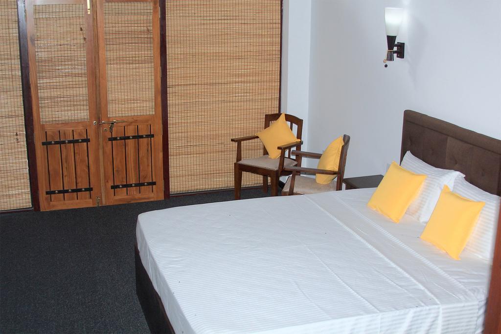 Elegant Hamlets Home Stay Chilaw Bagian luar foto